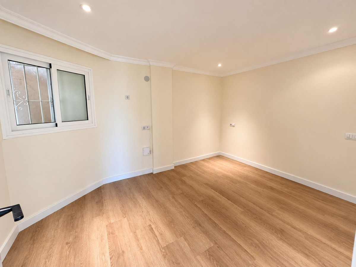 3 Bedroom Apartment in Vélez-Málaga - Photo 16