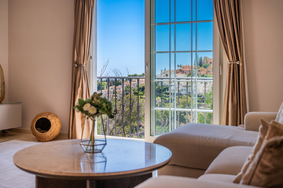 3 Bedroom Villa in Marbella - Photo 5