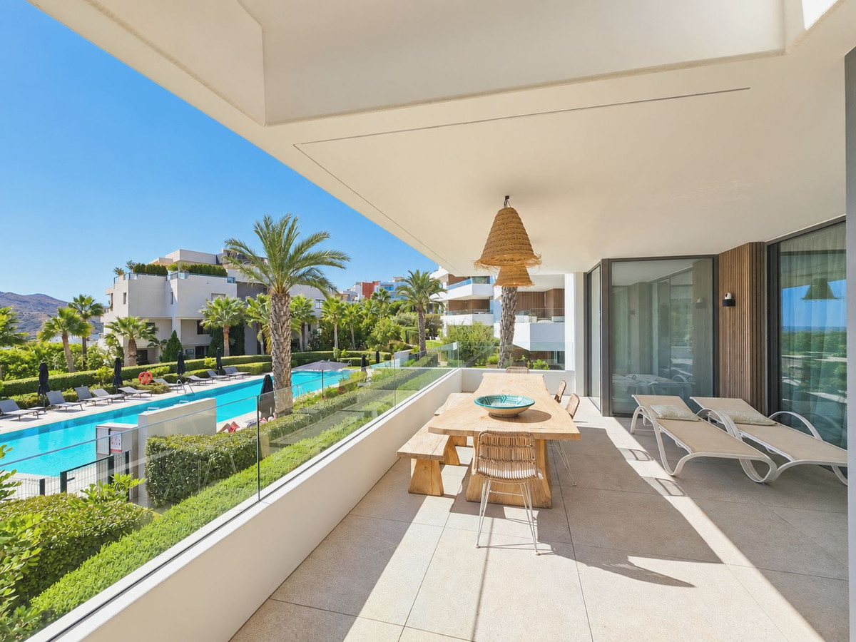 3 Bedroom Apartment in Benahavís - Photo 7