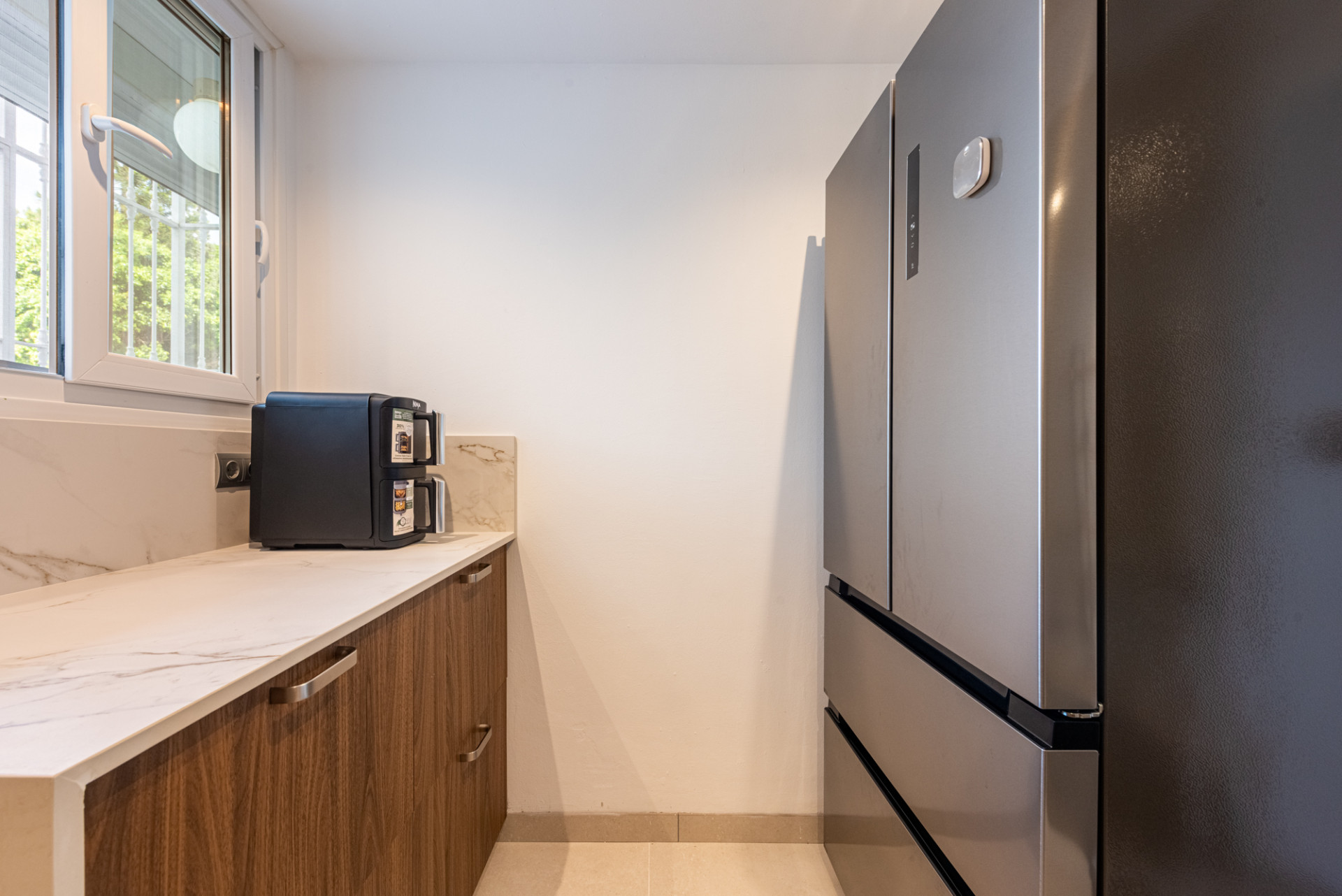 2 Bedroom Apartment in Estepona - Photo 13