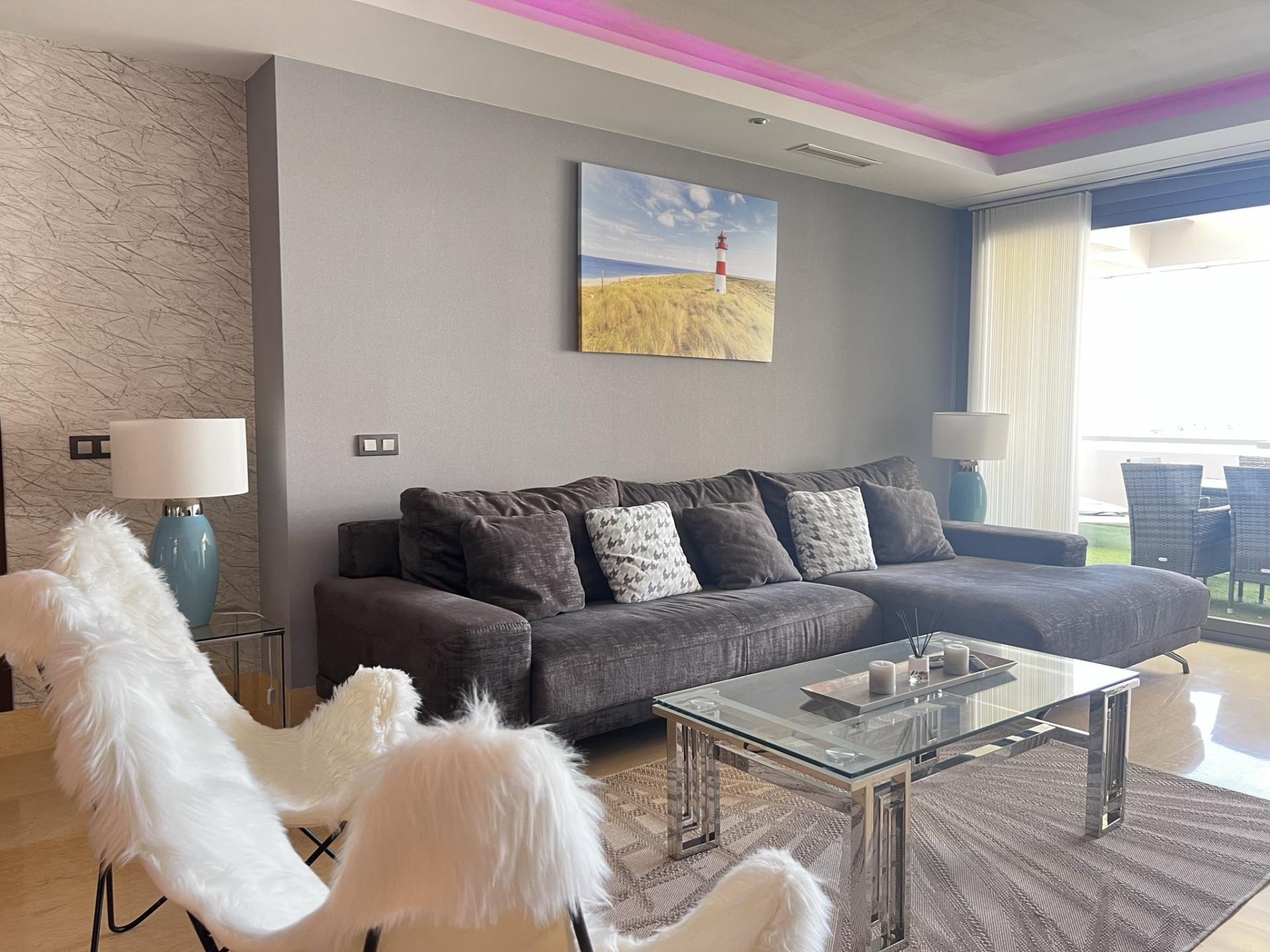 3 Bedroom Apartment in Benahavís - Photo 14