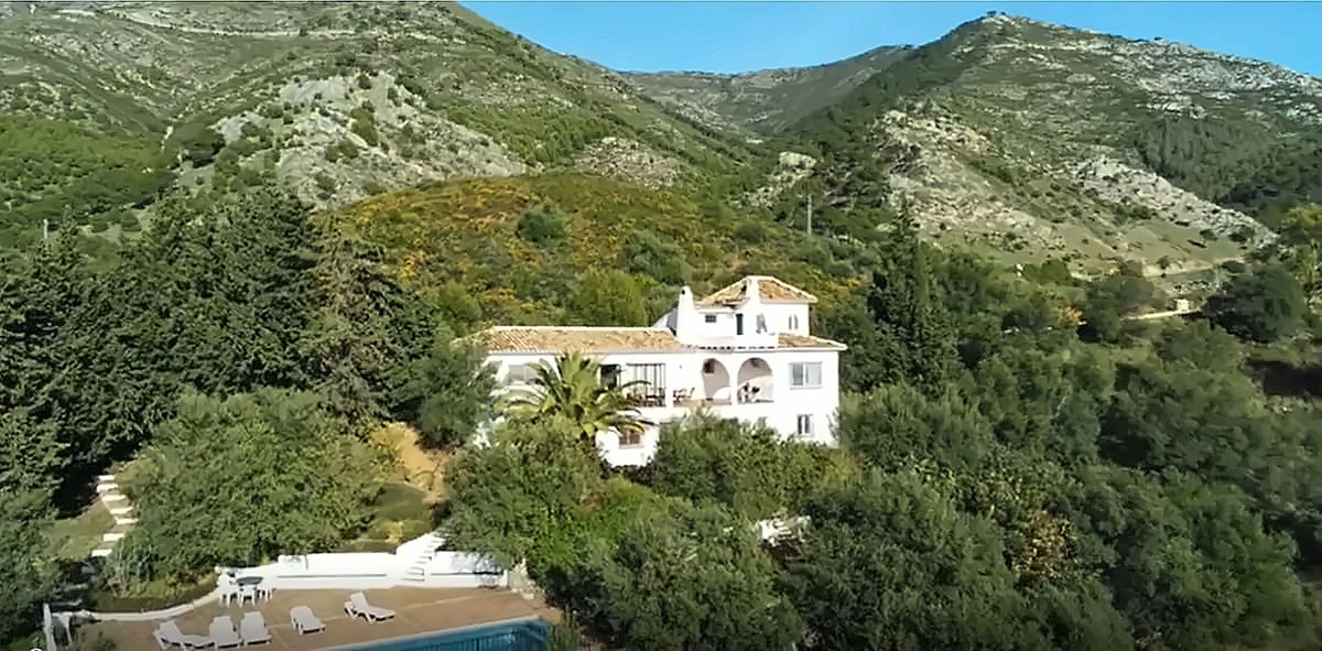4 Bedroom Villa in Mijas