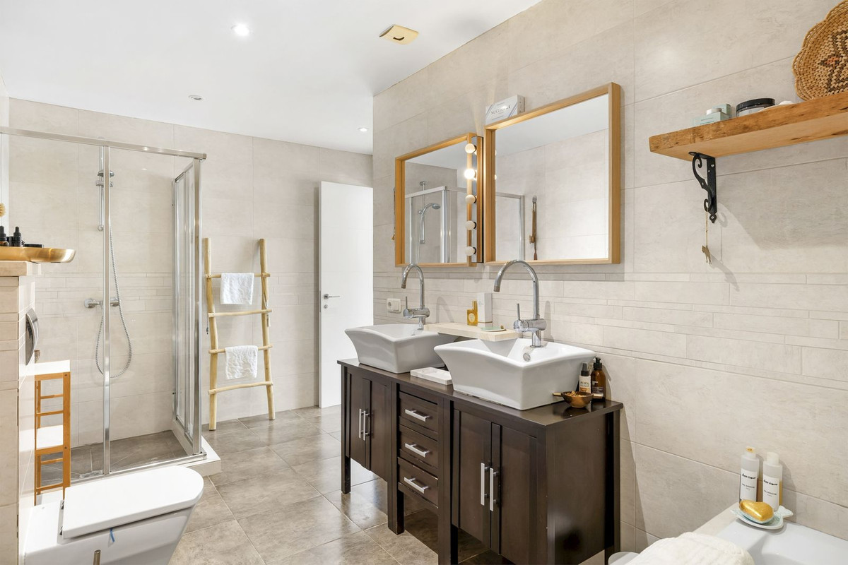 4 Bedroom Villa in Marbella - Foto 40