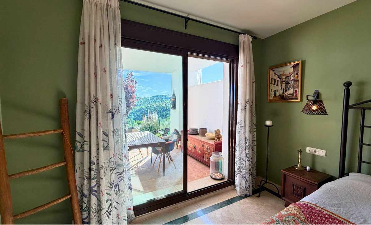 2 Bedroom Apartment in Casares - Photo 15