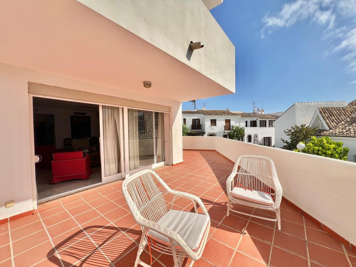 3 Bedroom Townhouse in Estepona - Foto 32