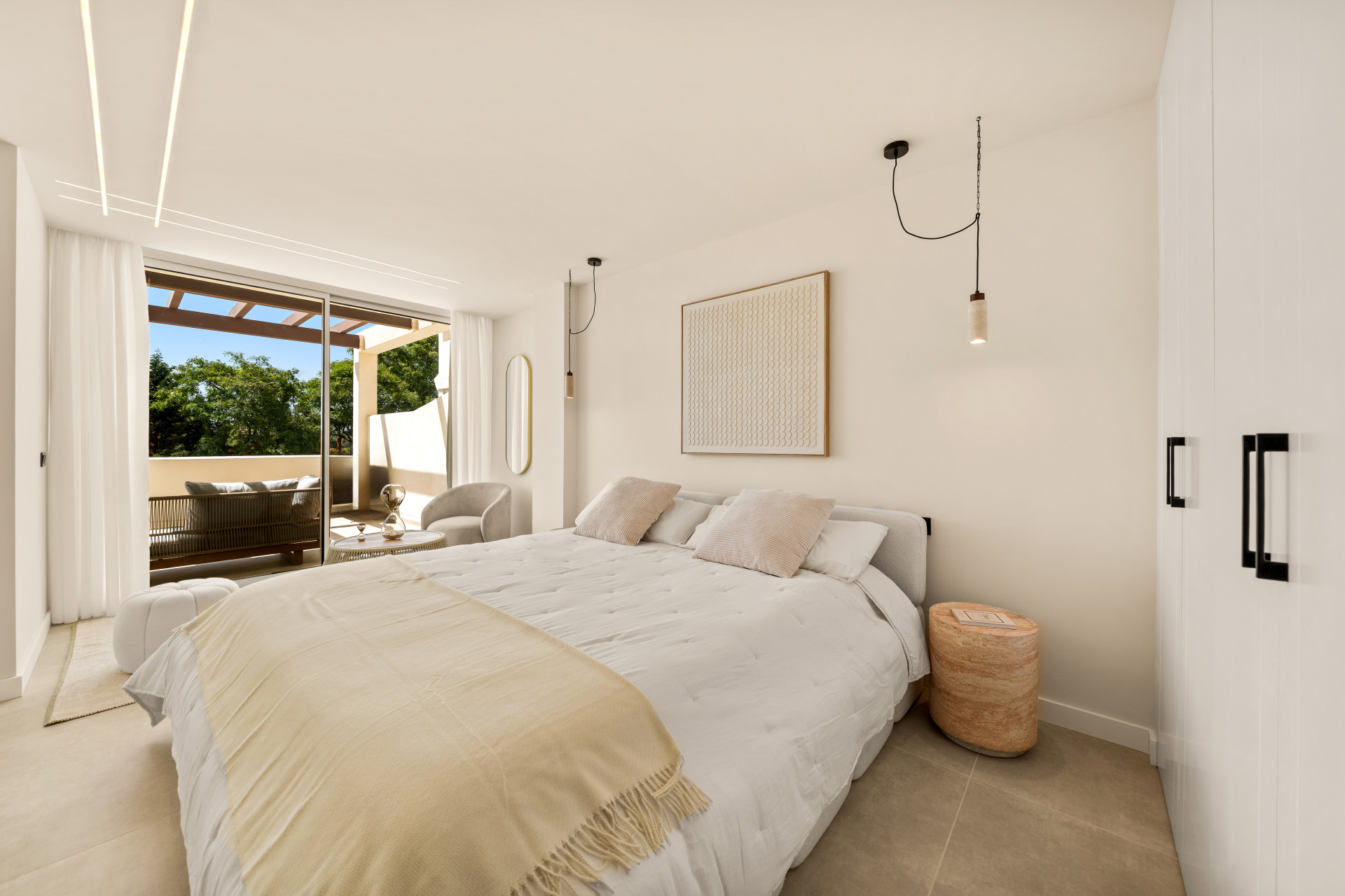 3 Bedroom Apartment in Marbella - Photo 10