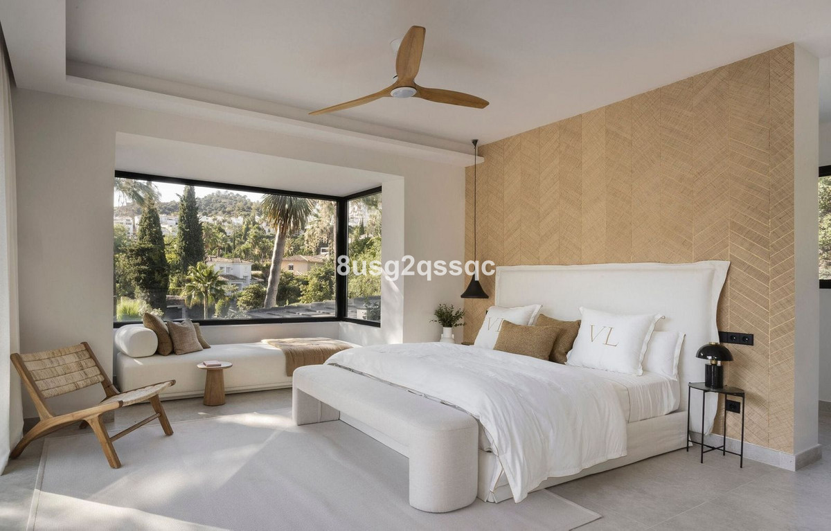 6 Bedroom Villa in Marbella - Photo 12
