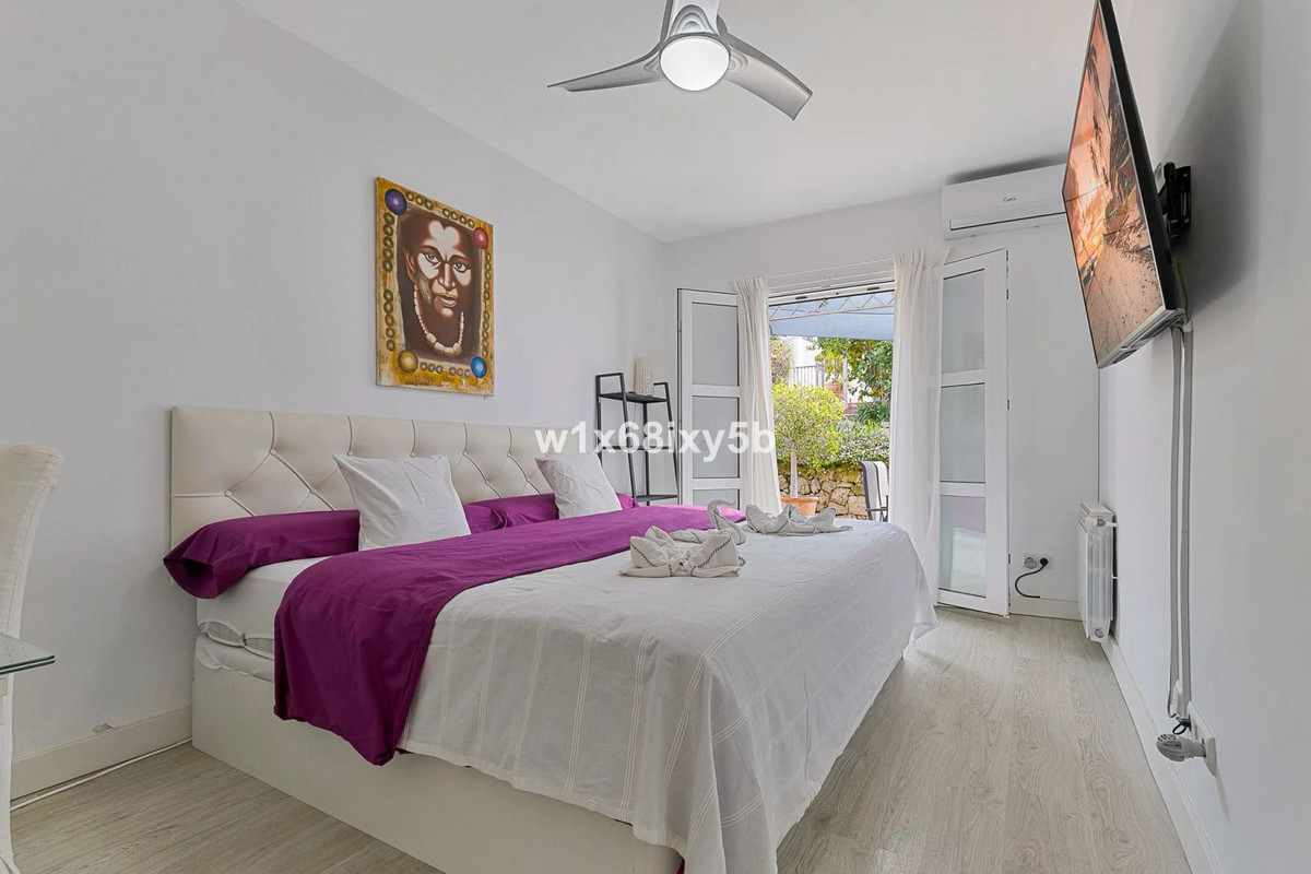 5 Bedroom Villa in San Pedro de Alcántara - Photo 24
