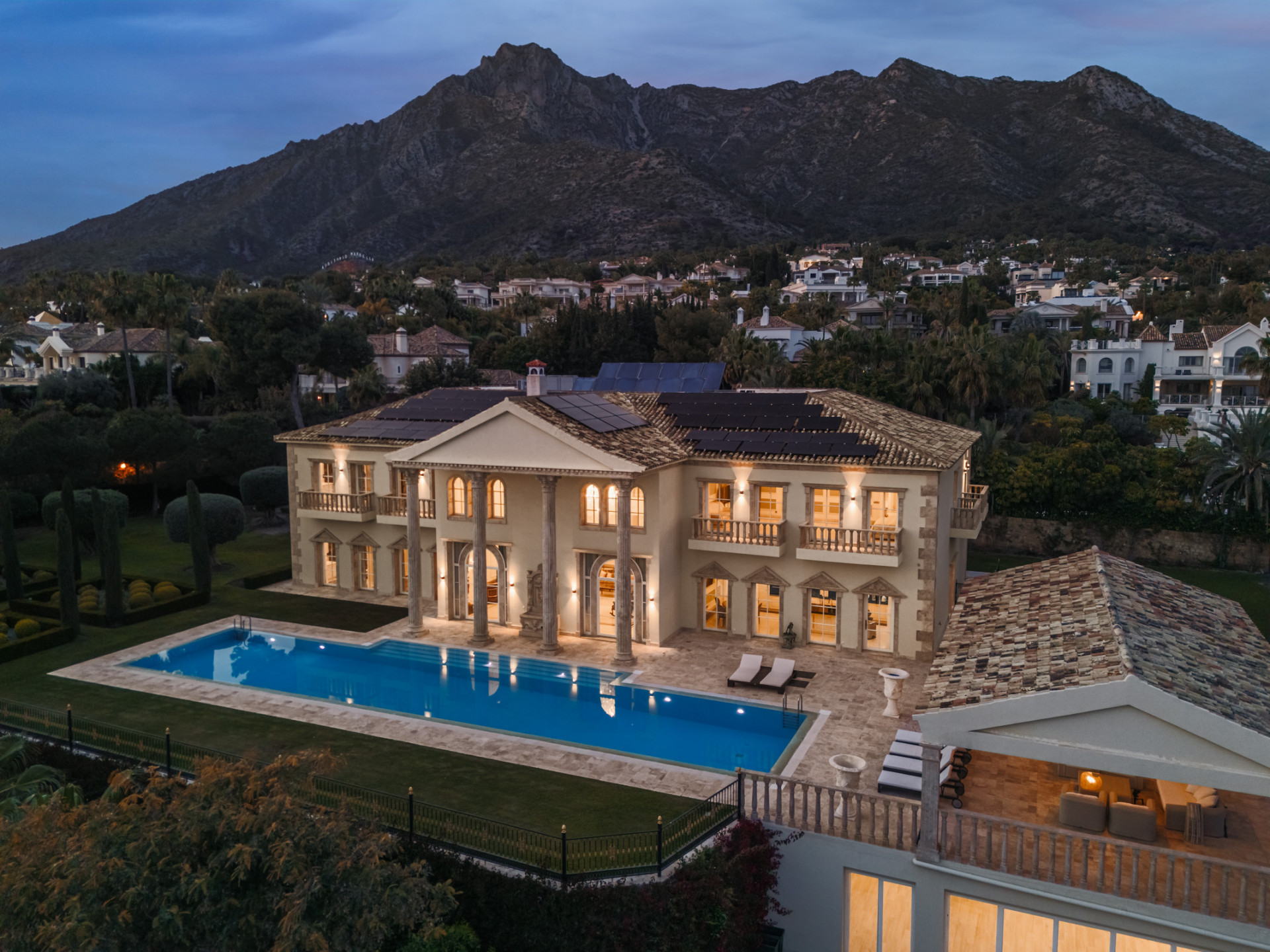 7 Bedroom Villa in Marbella - Photo 5