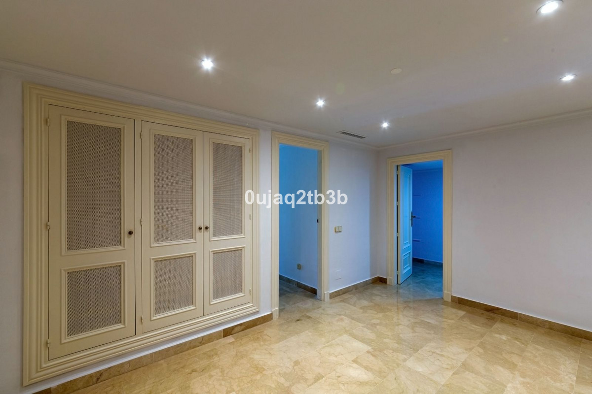 3 Bedroom Townhouse in Marbella - Photo 19