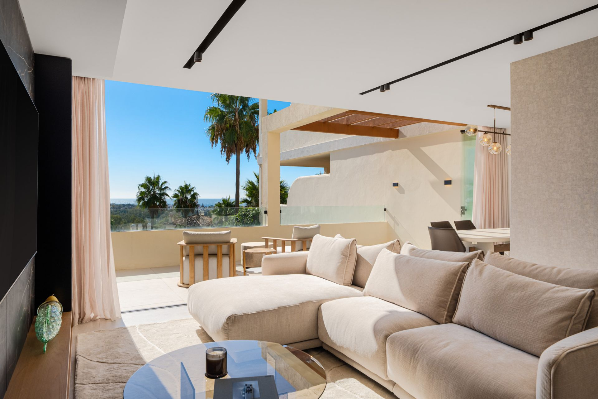 3 Bedroom Apartment in Marbella - Photo 5