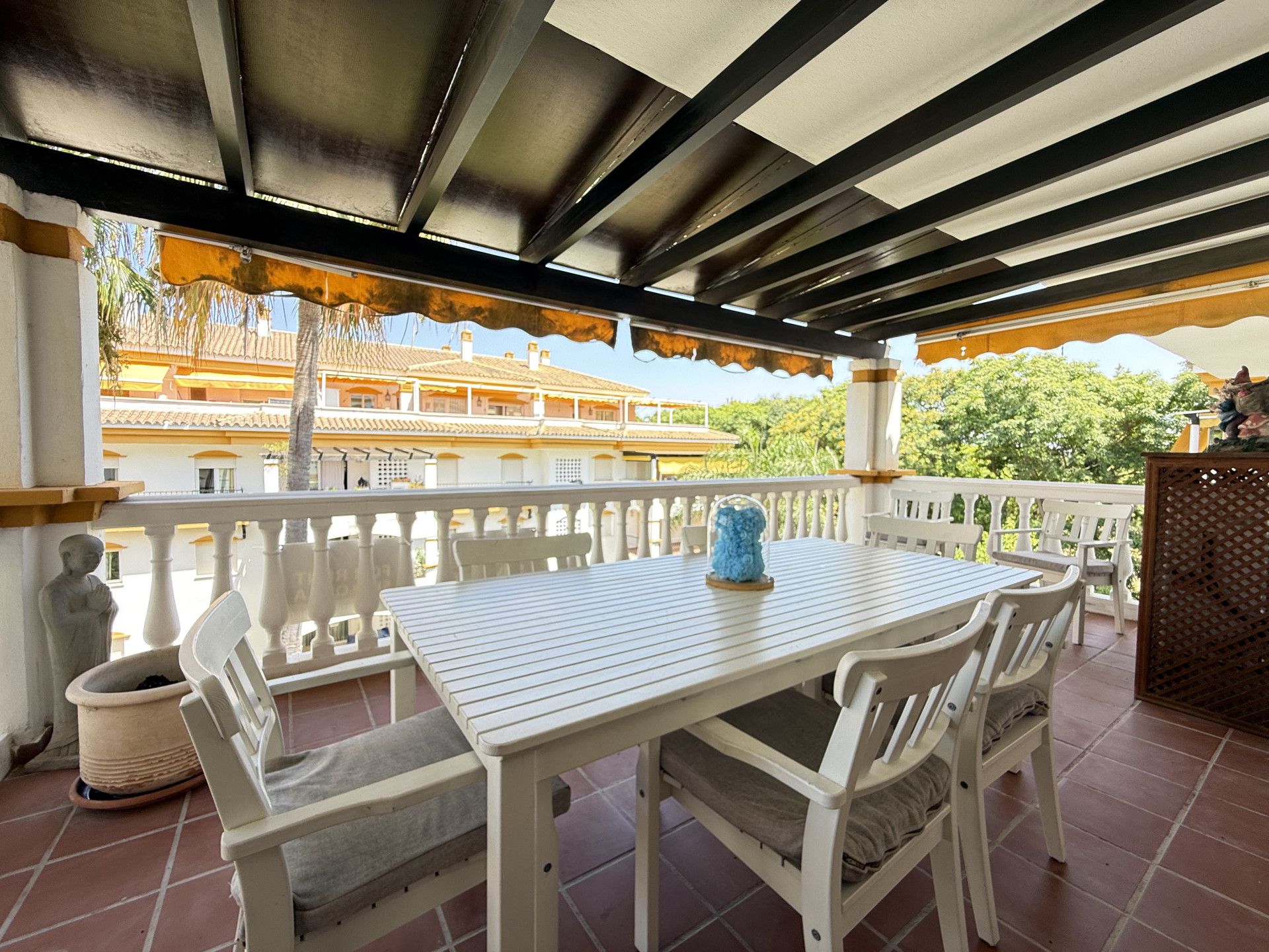 3 Bedroom Apartment in Marbella - Photo 3