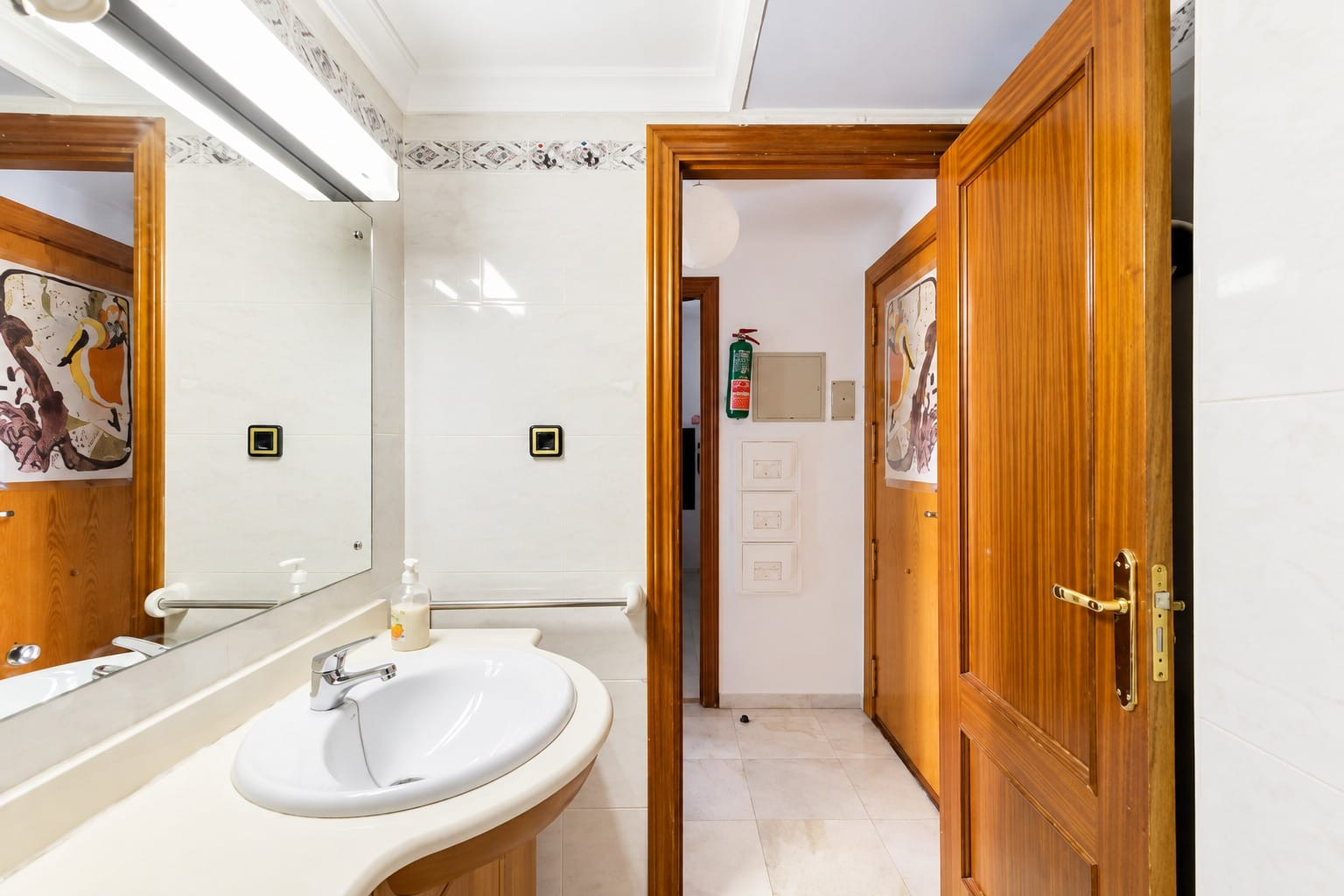 1 Bedroom Apartment in Málaga - Photo 4