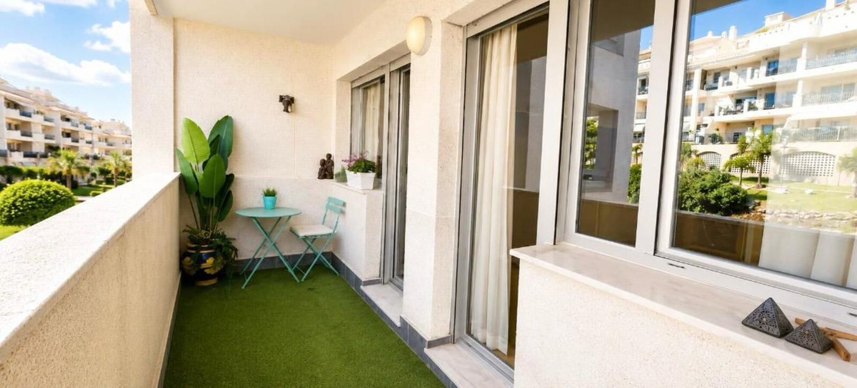 2 Bedroom Apartment in Mijas - Photo 11