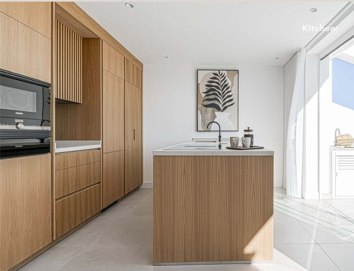 2 Bedroom Penthouse in Benahavís - Photo 11