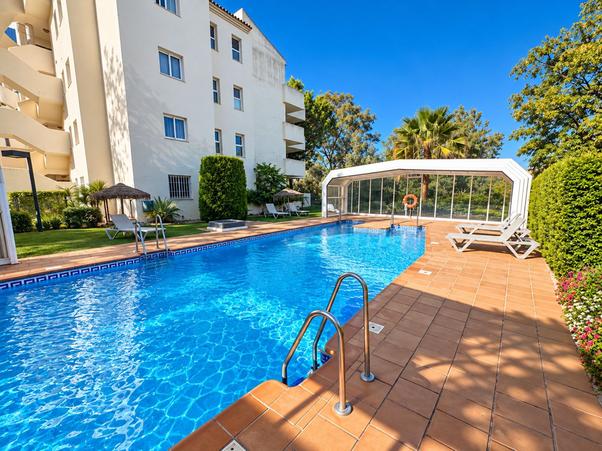 2 Bedroom Apartment in Marbella - Foto 2