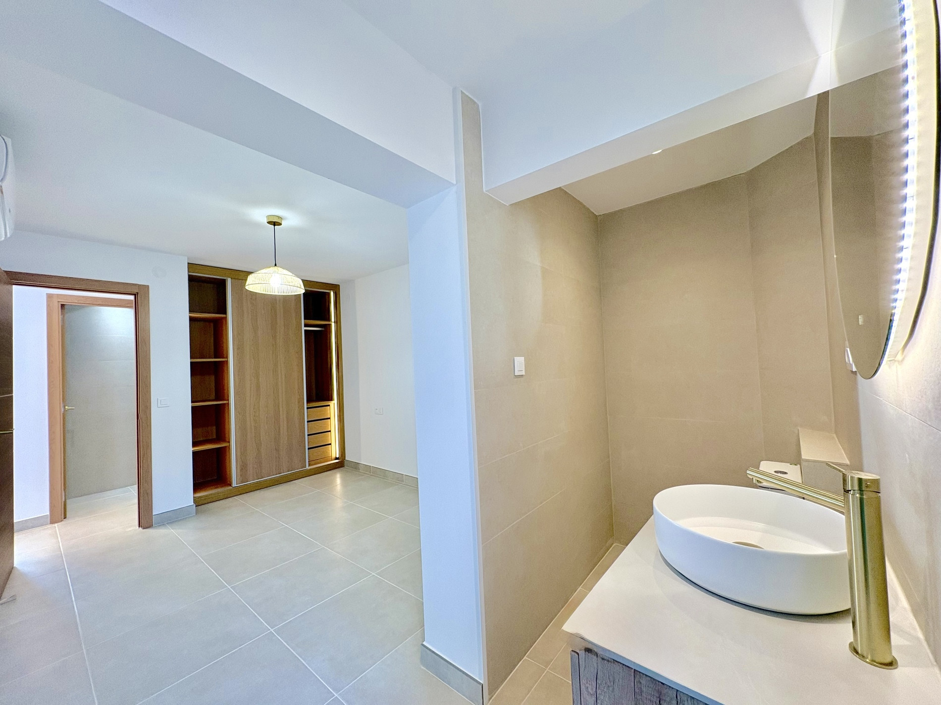 2 Bedroom Apartment in Fuengirola - Photo 15