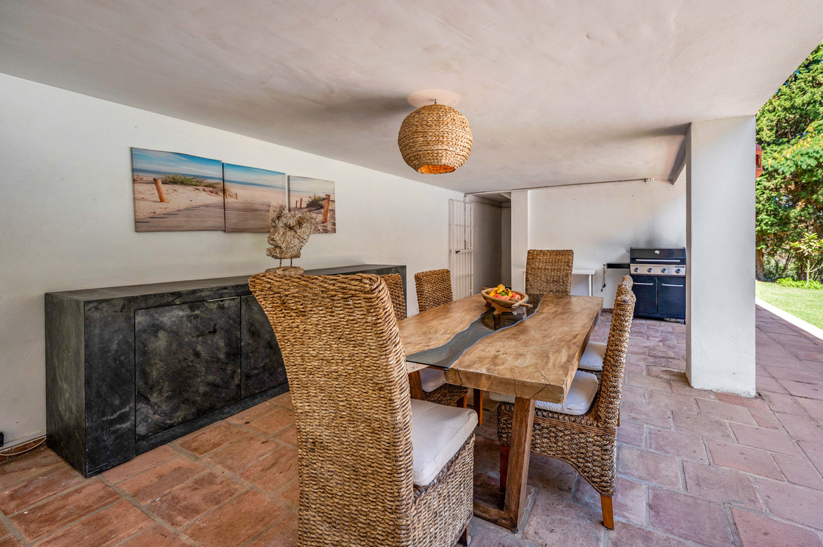 5 Bedroom Villa in Sotogrande - Photo 46