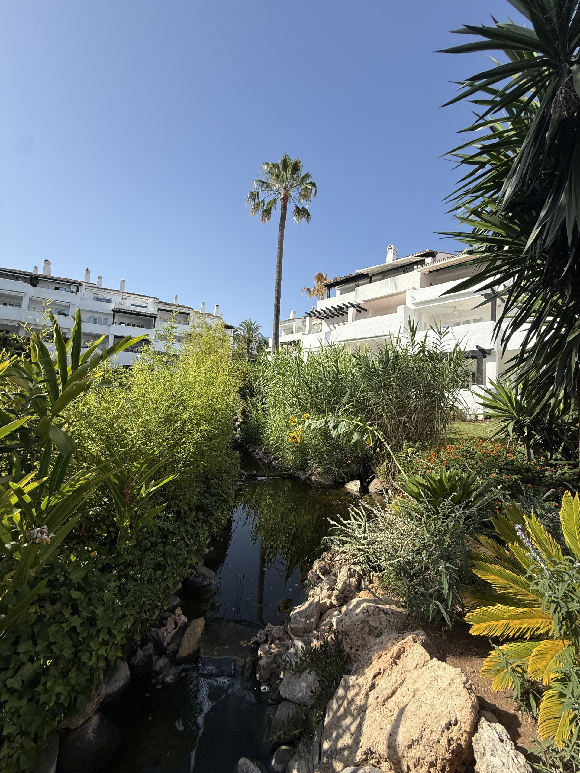 2 Bedroom Apartment in Marbella - Photo 28