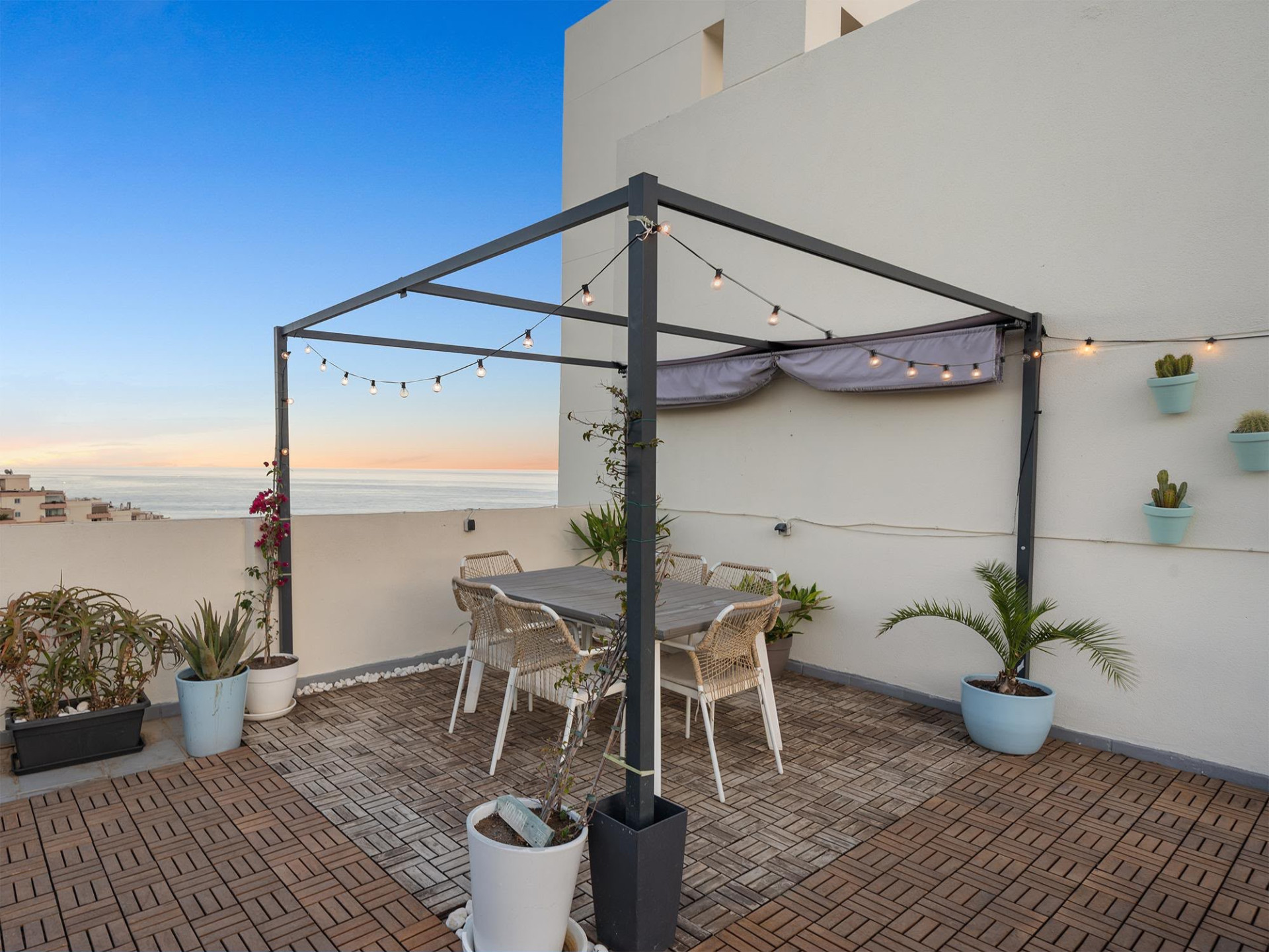 2 Bedroom Penthouse in Benalmádena - Photo 20