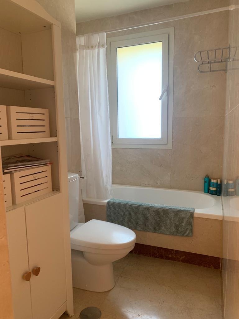 3 Bedroom Apartment in Marbella - Photo 9
