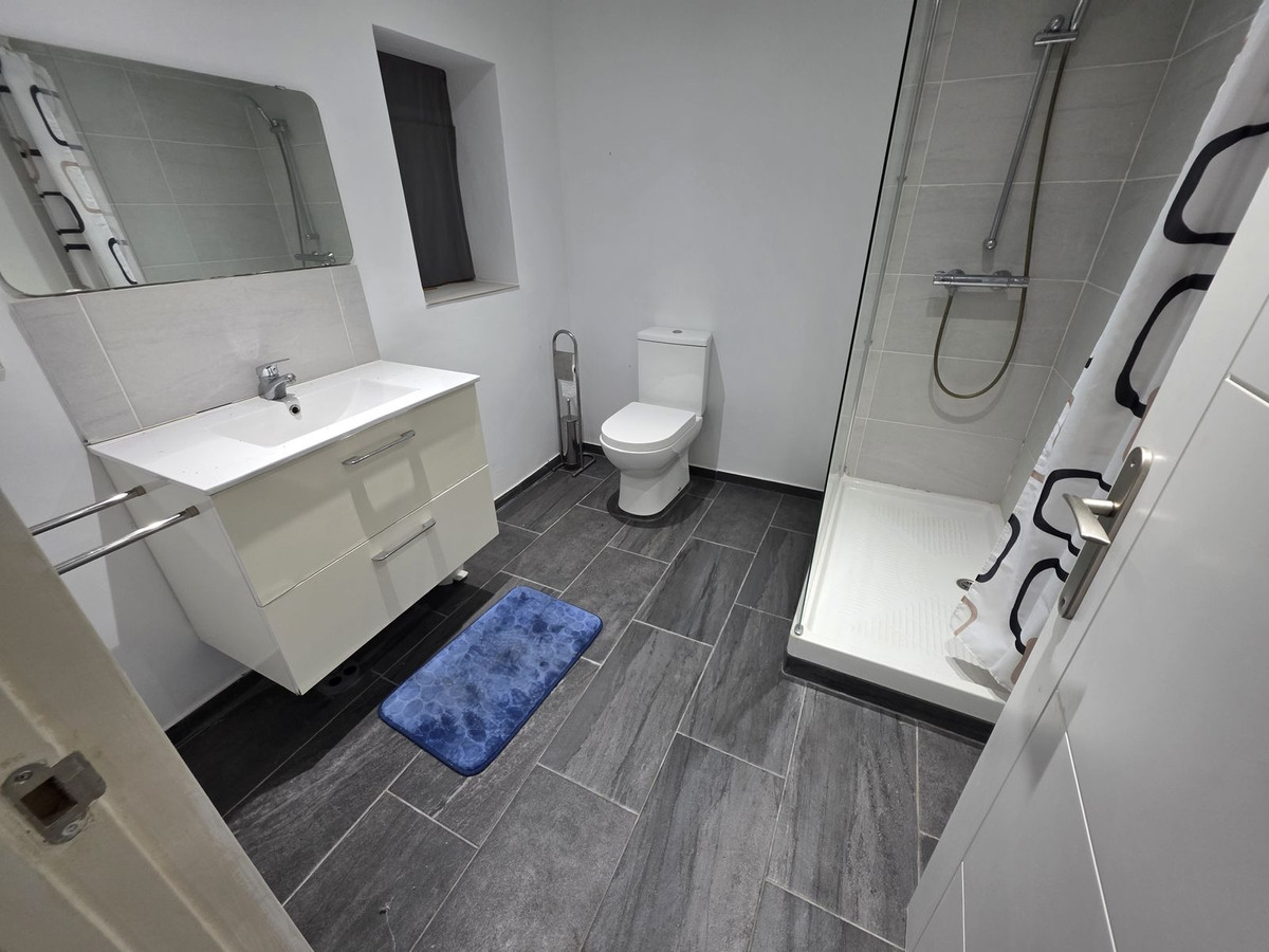 3 Bedroom Villa in San Pedro de Alcántara - Photo 3