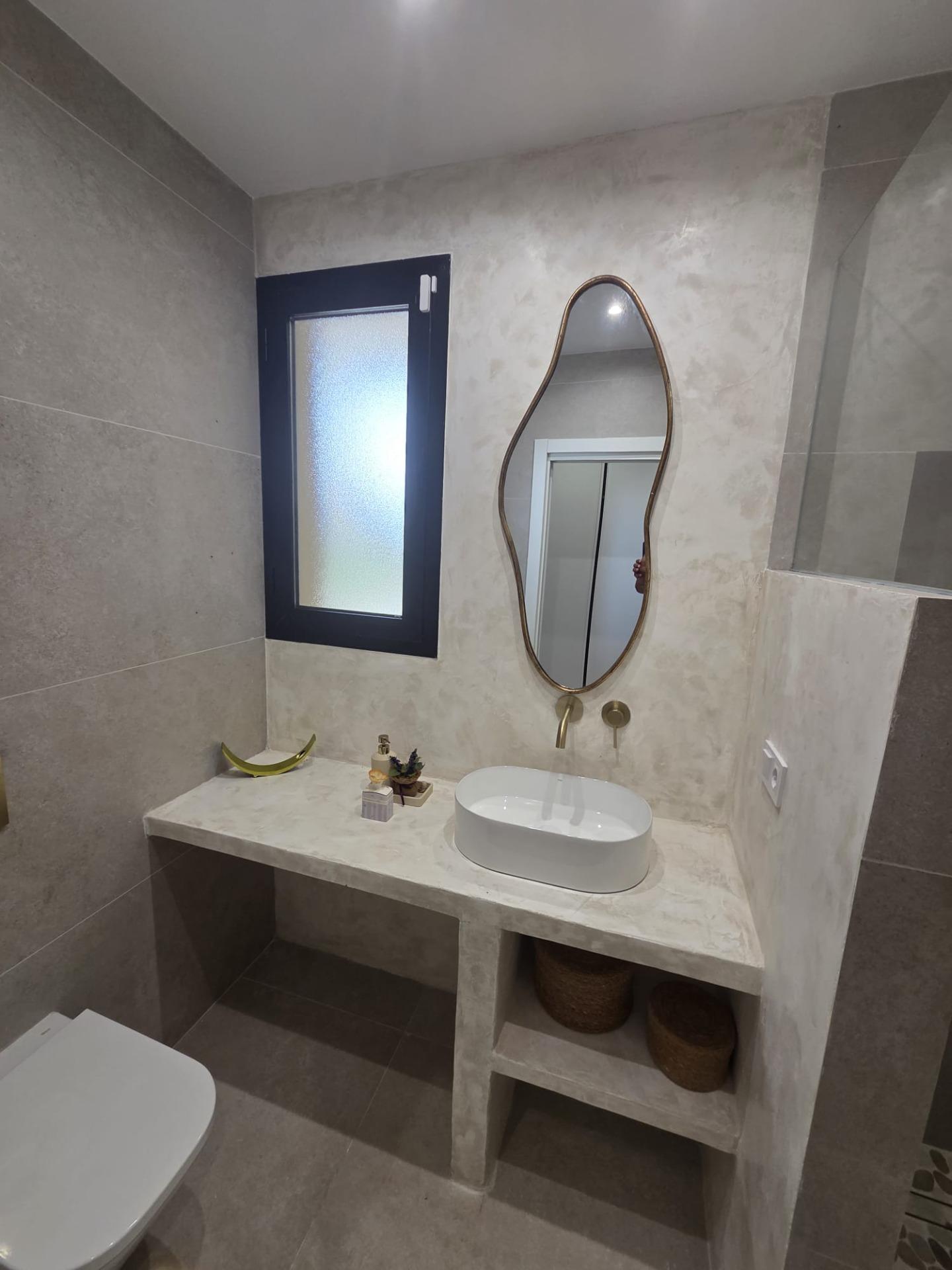 2 Bedroom Apartment in Fuengirola - Photo 11