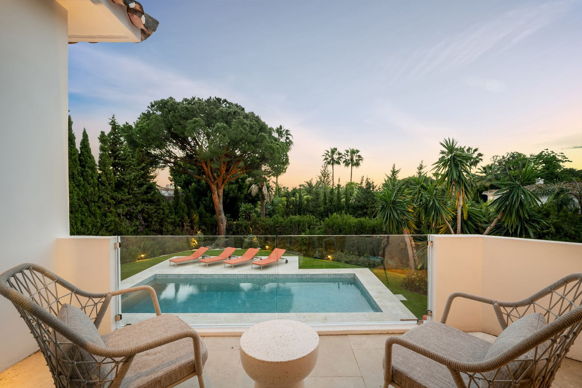 4 Bedroom Villa in Marbella - Photo 15
