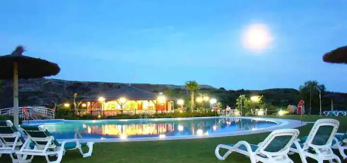 1 Bedroom Apartment in Benahavís - Photo 35