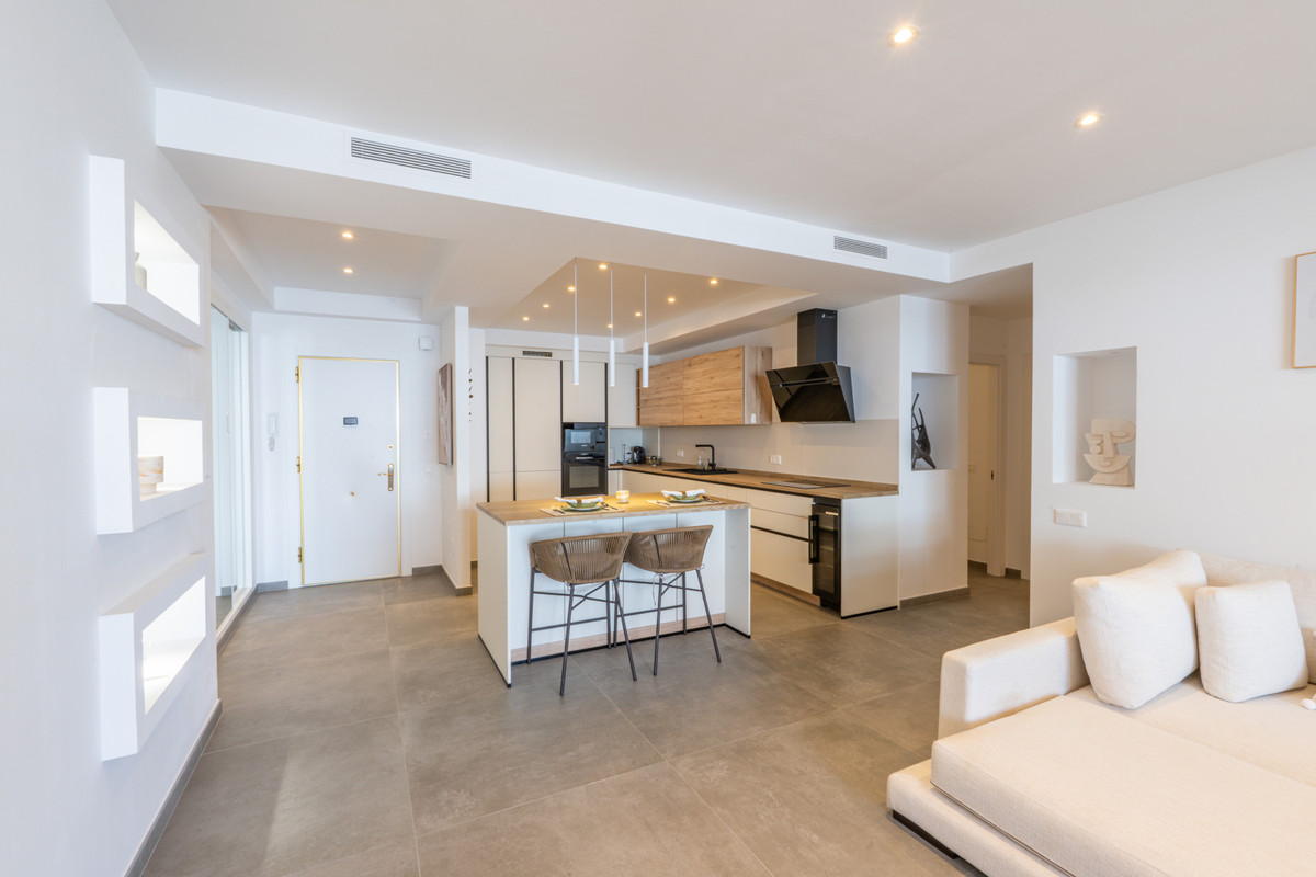 2 Bedroom Apartment in San Pedro de Alcántara - Фото 3