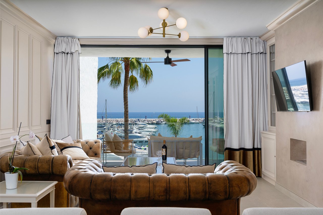 2 Bedroom Apartment in Marbella - Photo 23
