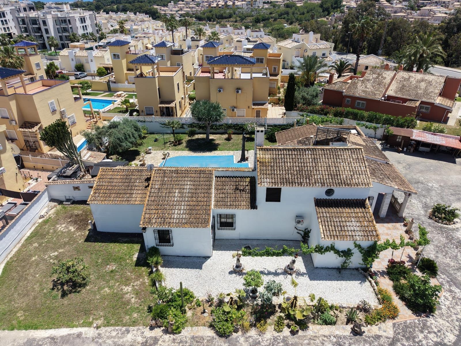 Moradia com 4 quartos com piscina em Alicante, Espanha – Foto 1