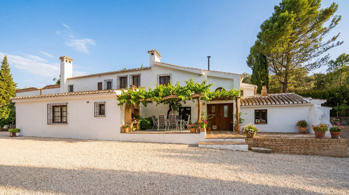 9 Bedroom Country house in Villanueva del Rosario - Photo 3