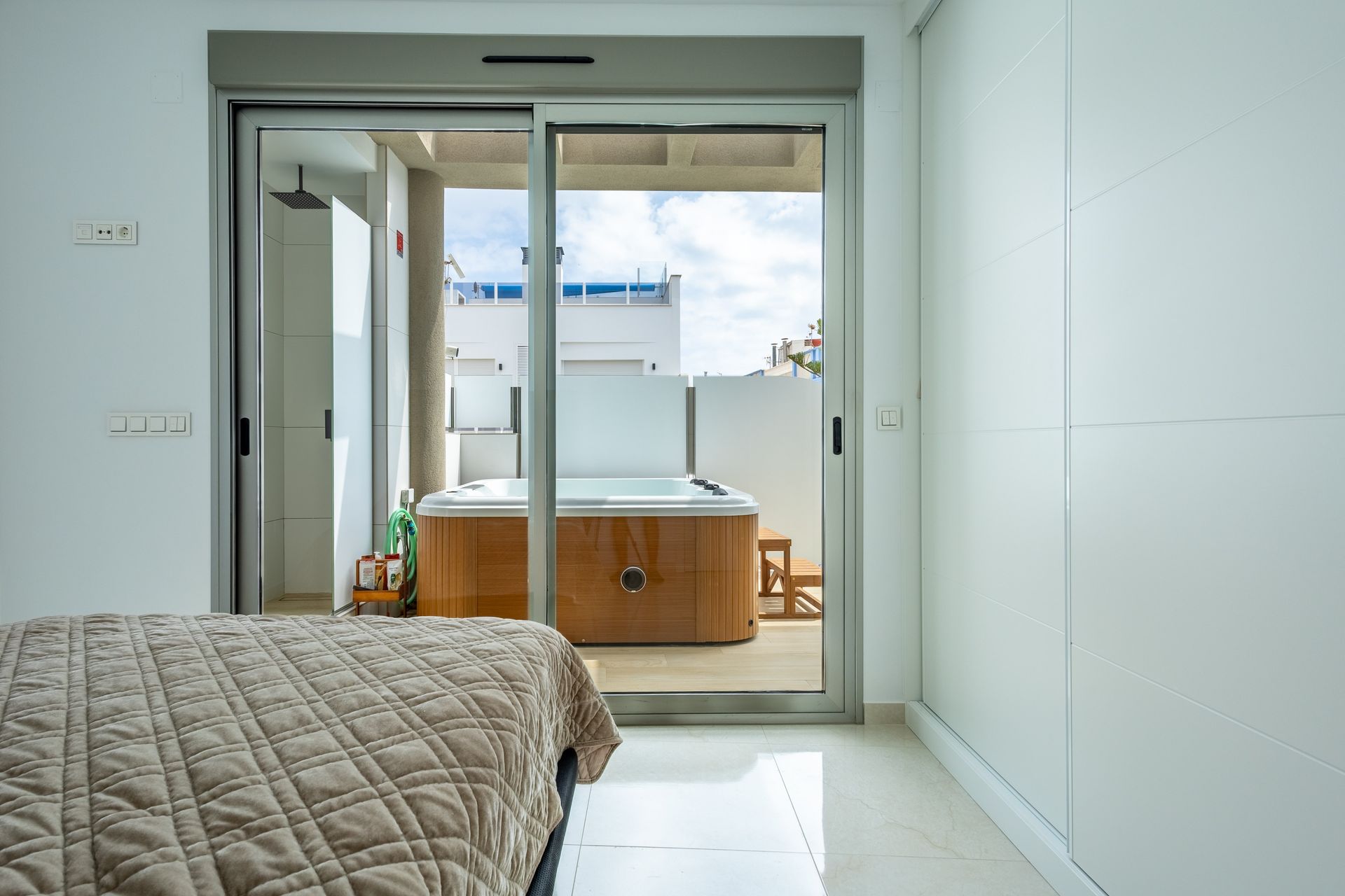 Apartamento com 4 quartos com piscina em Alicante, Espanha – Foto 21