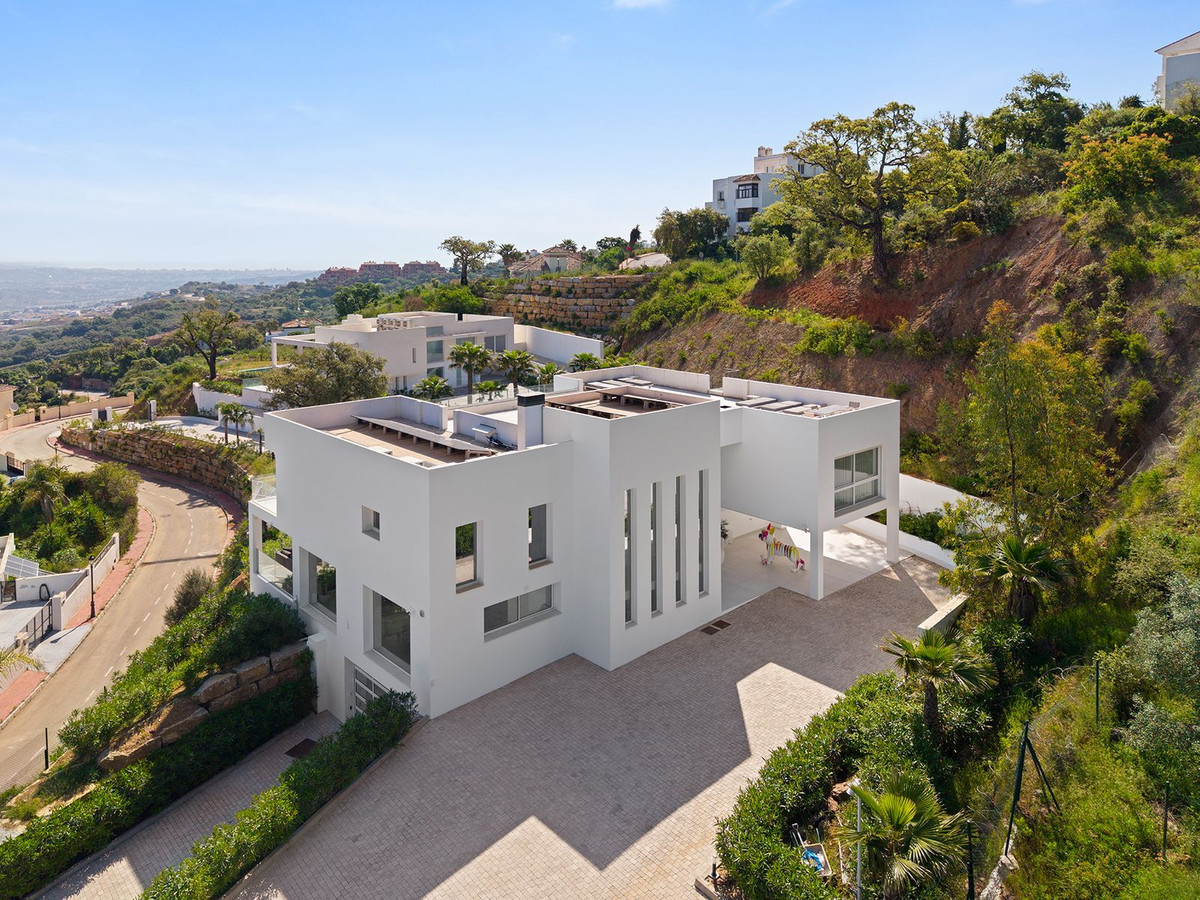 4 Bedroom Villa in Marbella - Photo 40