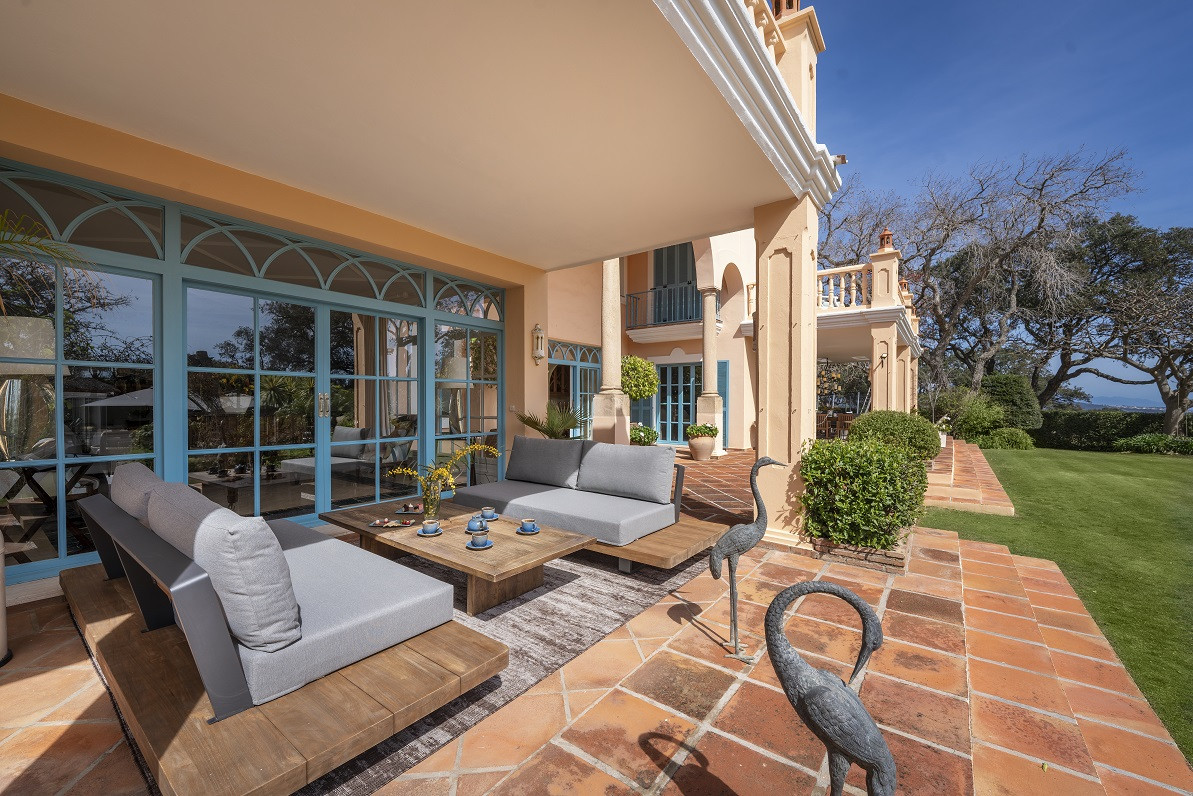 5 Bedroom Villa in San Roque - Photo 10
