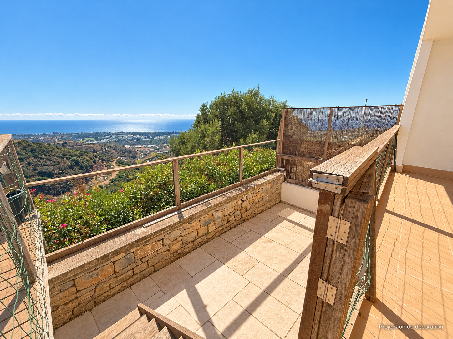 3 Bedroom Apartment in Marbella - Photo 2