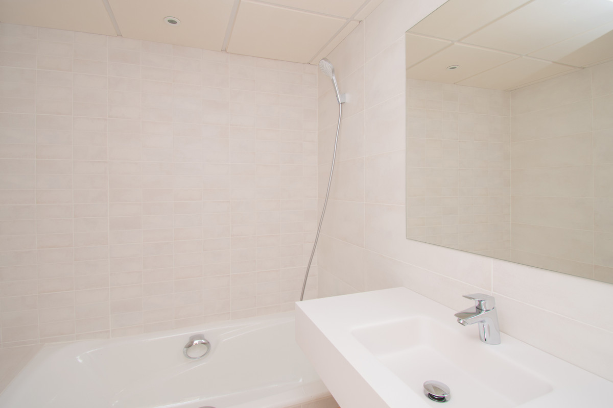 3 Bedroom Townhouse in Estepona - Photo 19