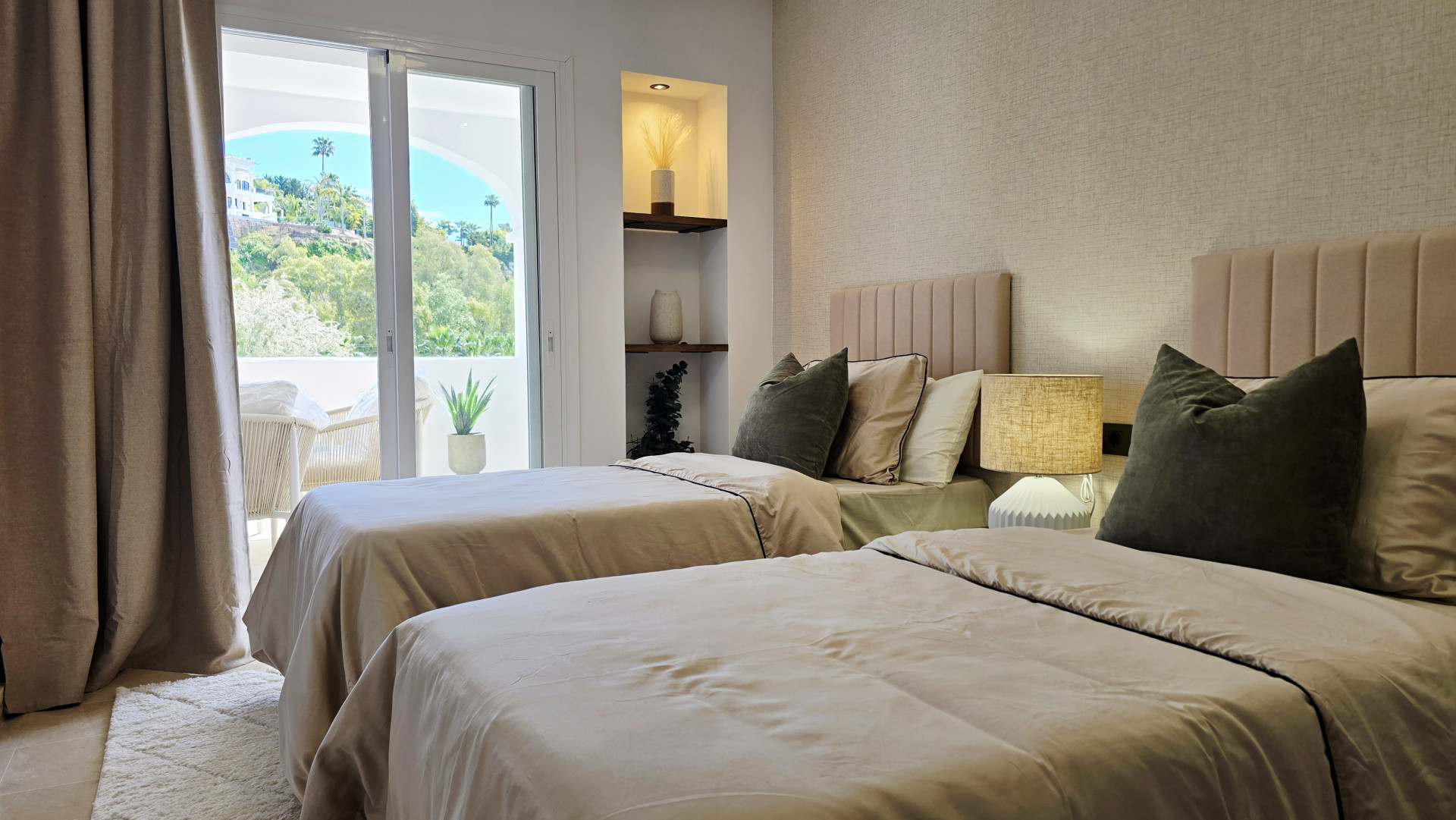 3 Bedroom Apartment in Benahavís - Photo 20