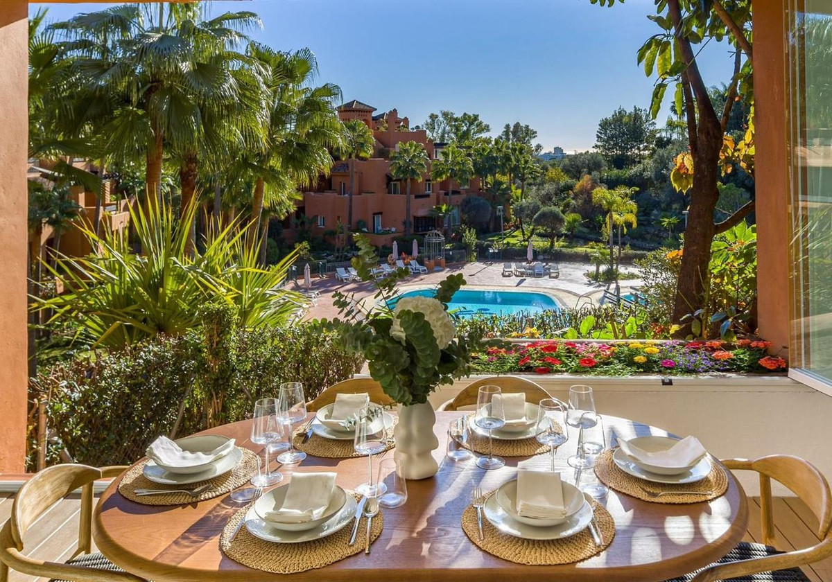 4 Bedroom Apartment in Marbella - Photo 4