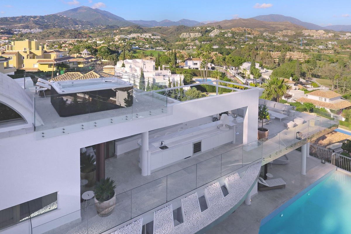 7 Bedroom Villa in Marbella - Photo 75