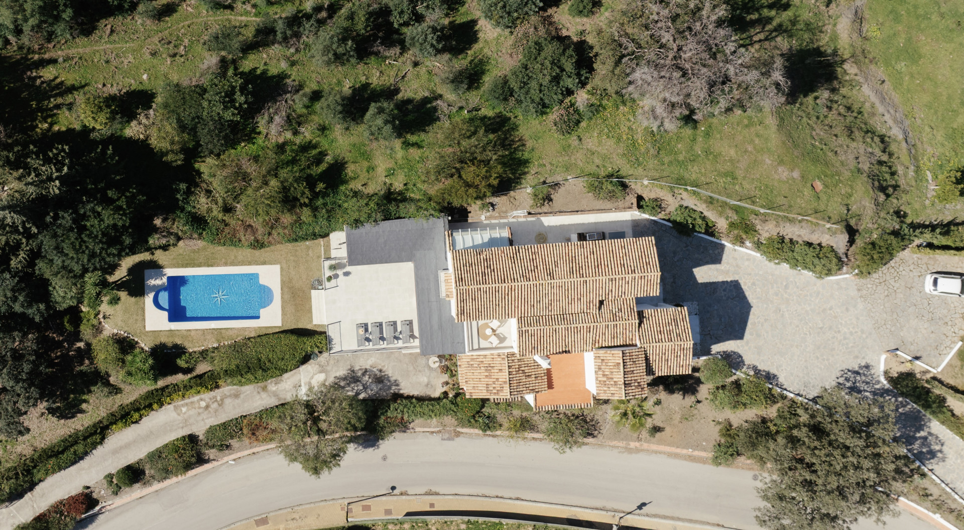 5 Bedroom Villa in Estepona - Photo 40