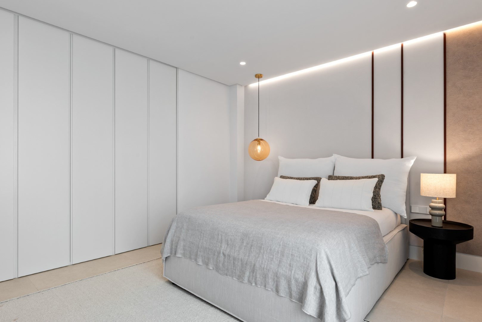 3 Bedroom Apartment in Estepona - Photo 12