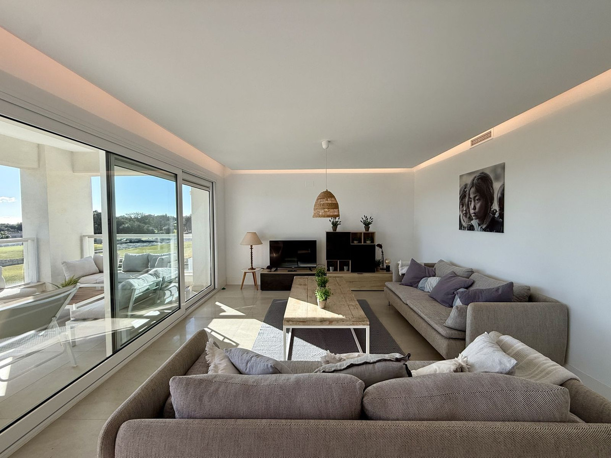 3 Bedroom Apartment in Sotogrande - Photo 3