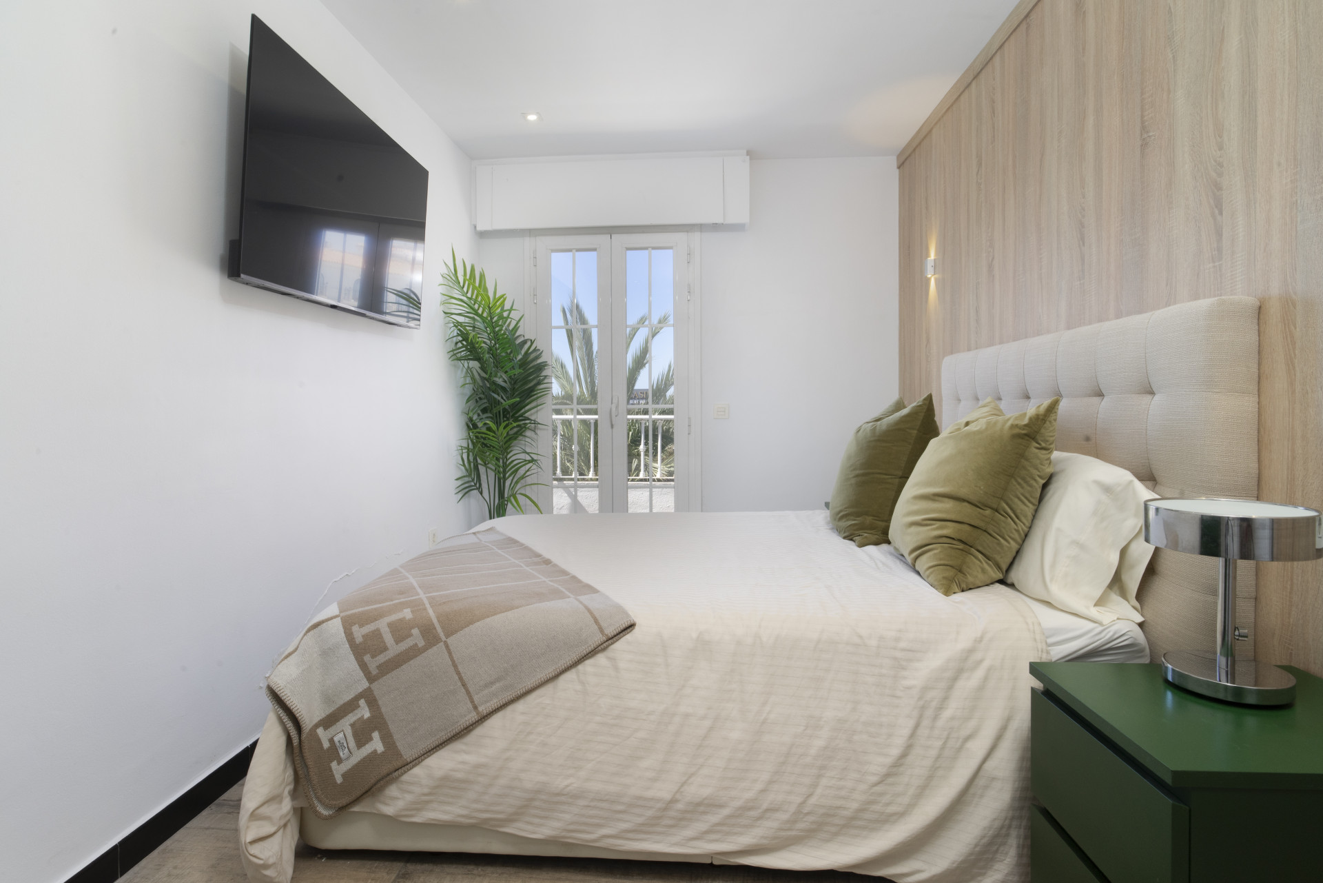 2 Bedroom Townhouse in Marbella - Photo 28