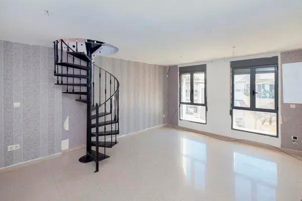 Chalet de 4 dormitorios en Valencia – Foto 1