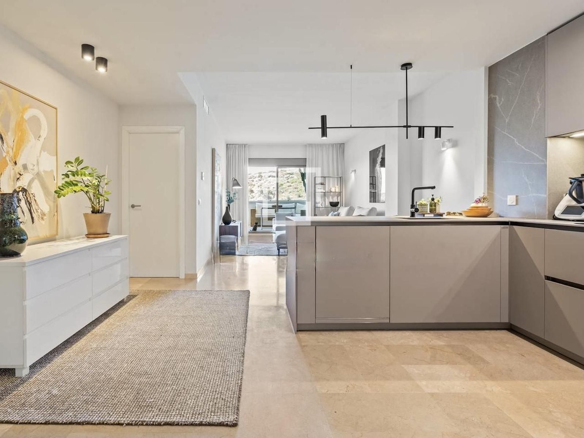 2 Bedroom Apartment in Manilva - Фото 9