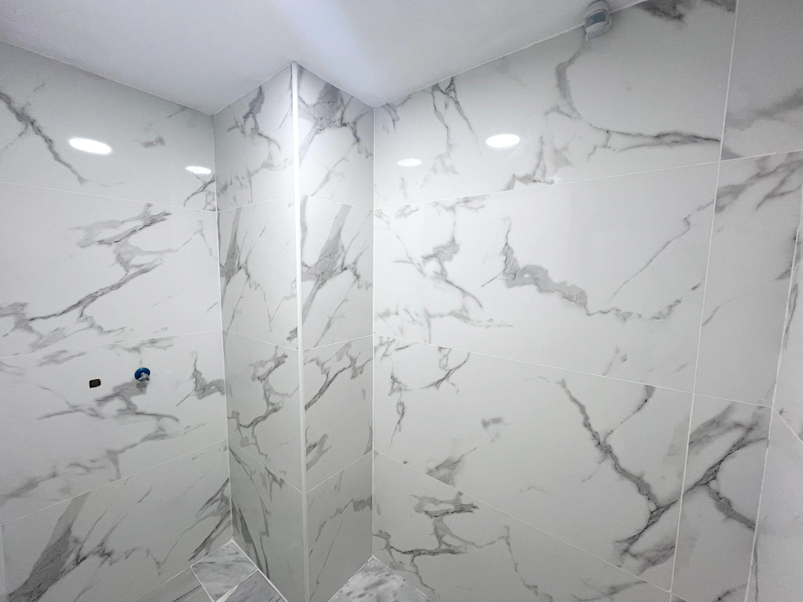 2 Bedroom Apartment in Marbella - Photo 18