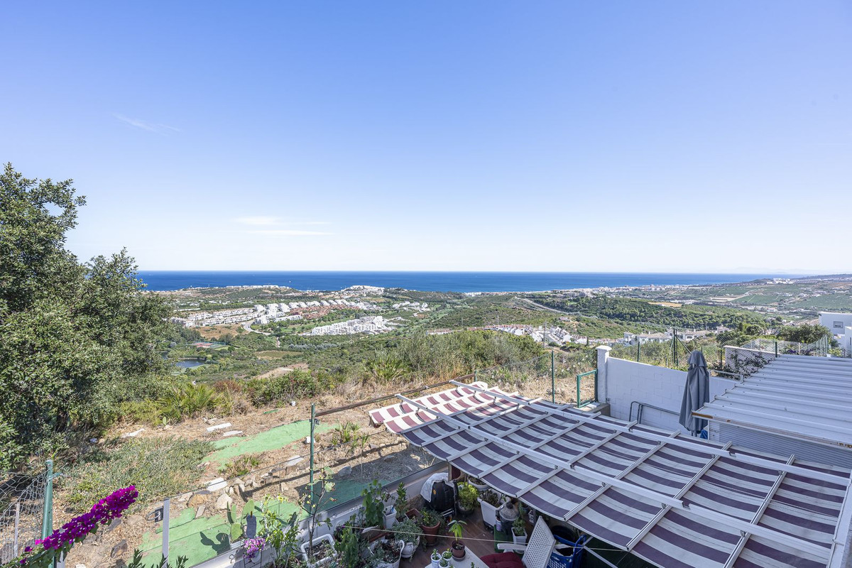 3 Bedroom Apartment in Casares - Photo 27
