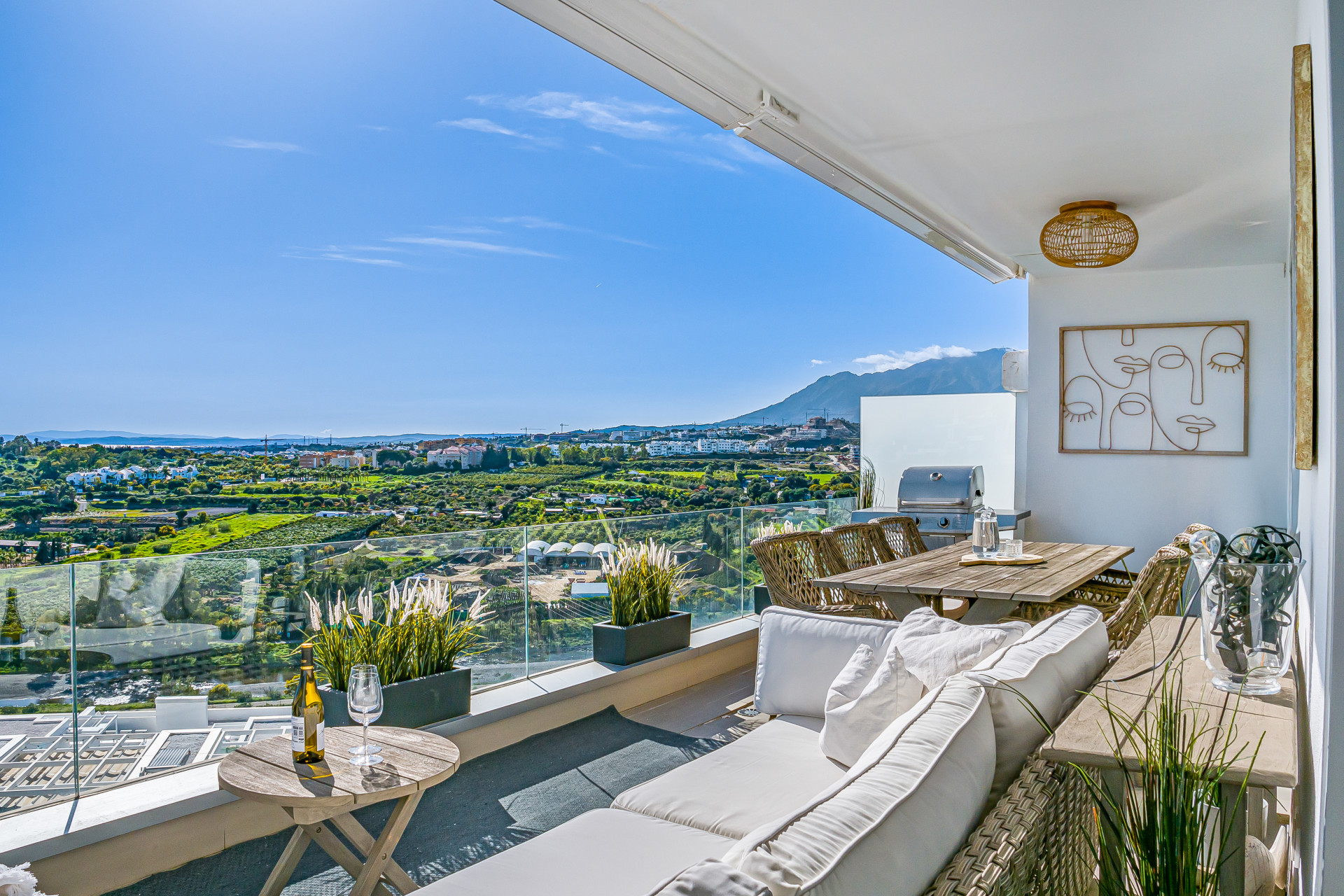 3 Bedroom Apartment in Estepona